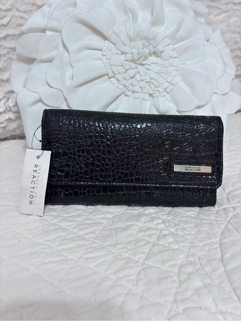 Kenneth Cole Reaction Black Croc Trifold Wallet NWT